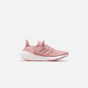 adidas     wmns ultraboost 22