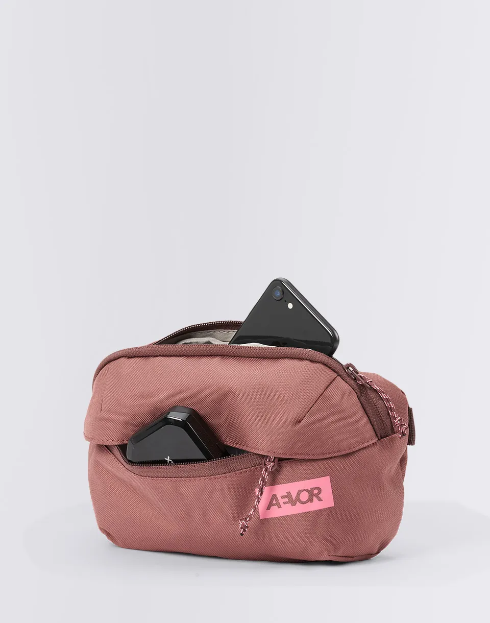 Aevor Hip Bag Ease Raw Ruby