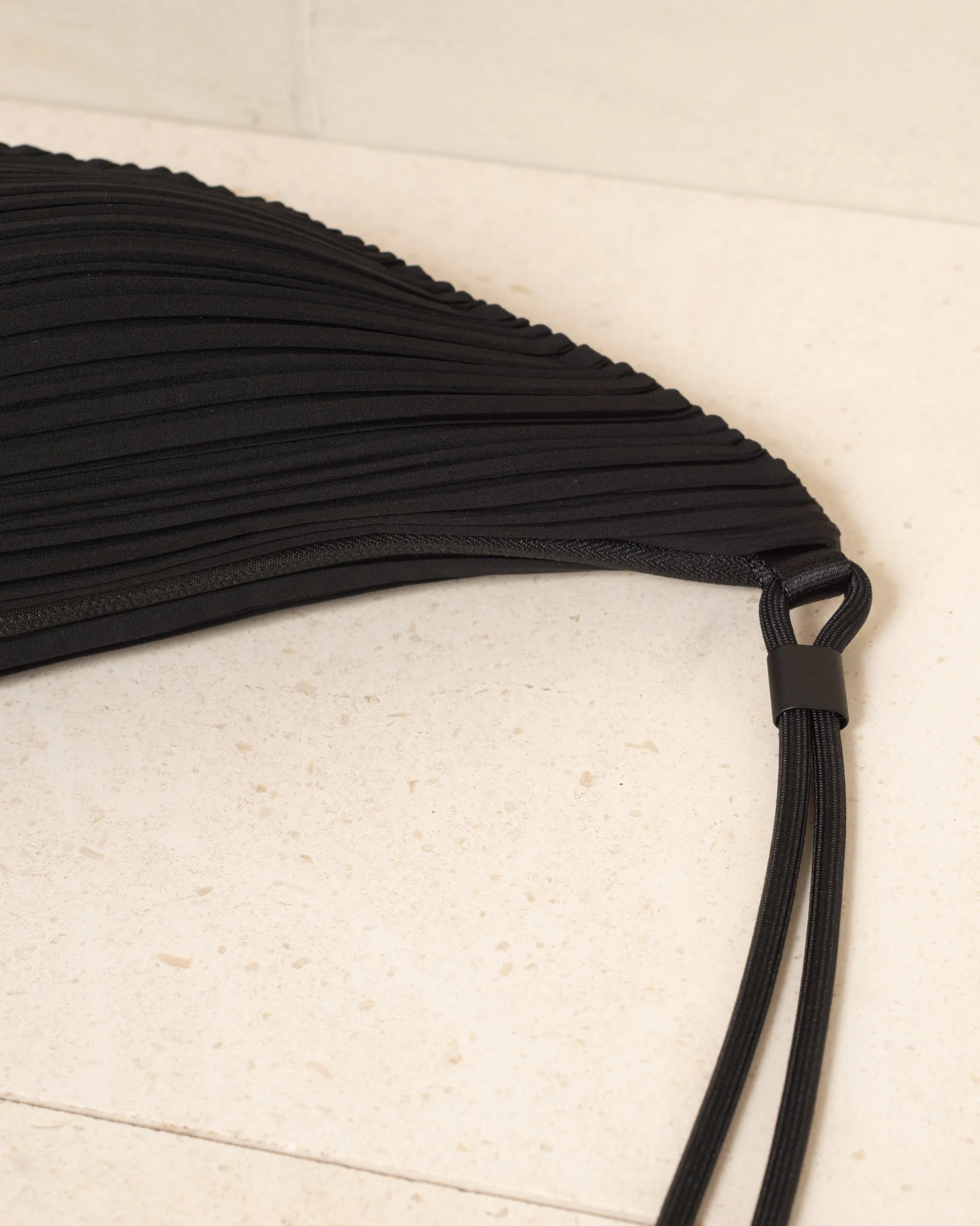 Black Leaf Pleats Bag