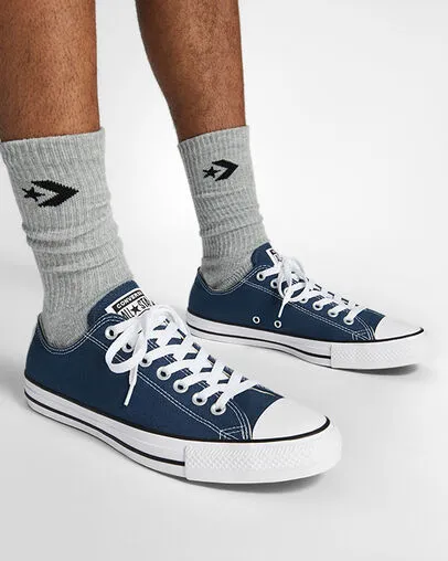 CHUCK TAYLOR