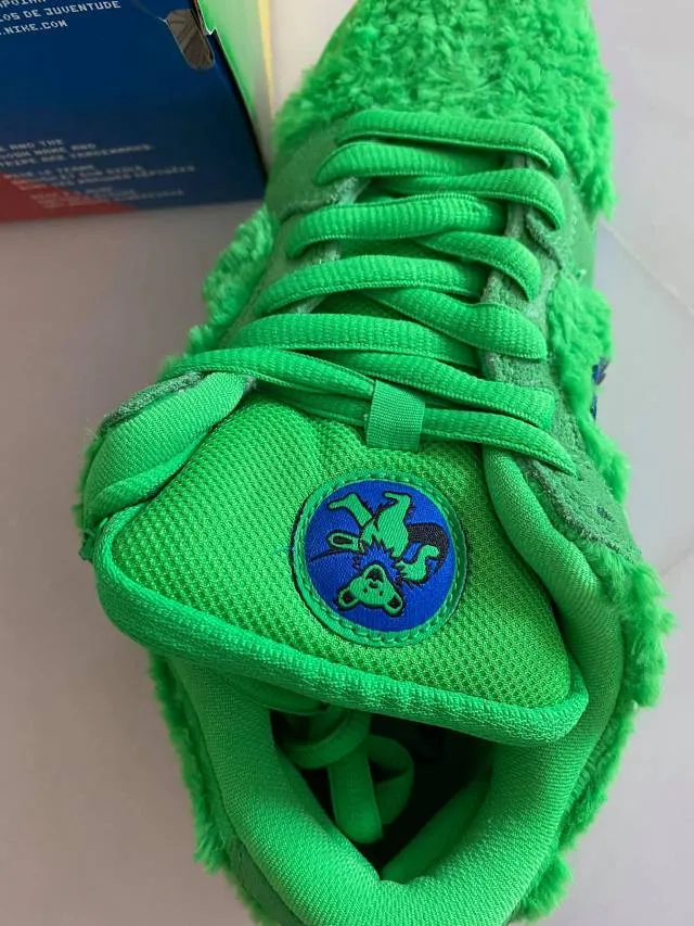 Grateful Dead x Nike SB Dunk Low Green Bear