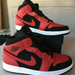 Nike air jordan 1 mid reverse bred