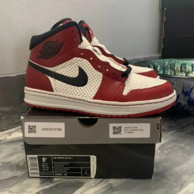 Nike air jordan alpha 1 chicago red & white men’s 8.5