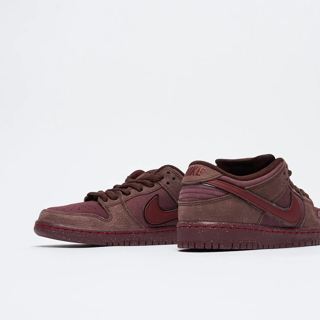 Nike SB - Dunk Low Premium (Burgundy Crush) City Of Love