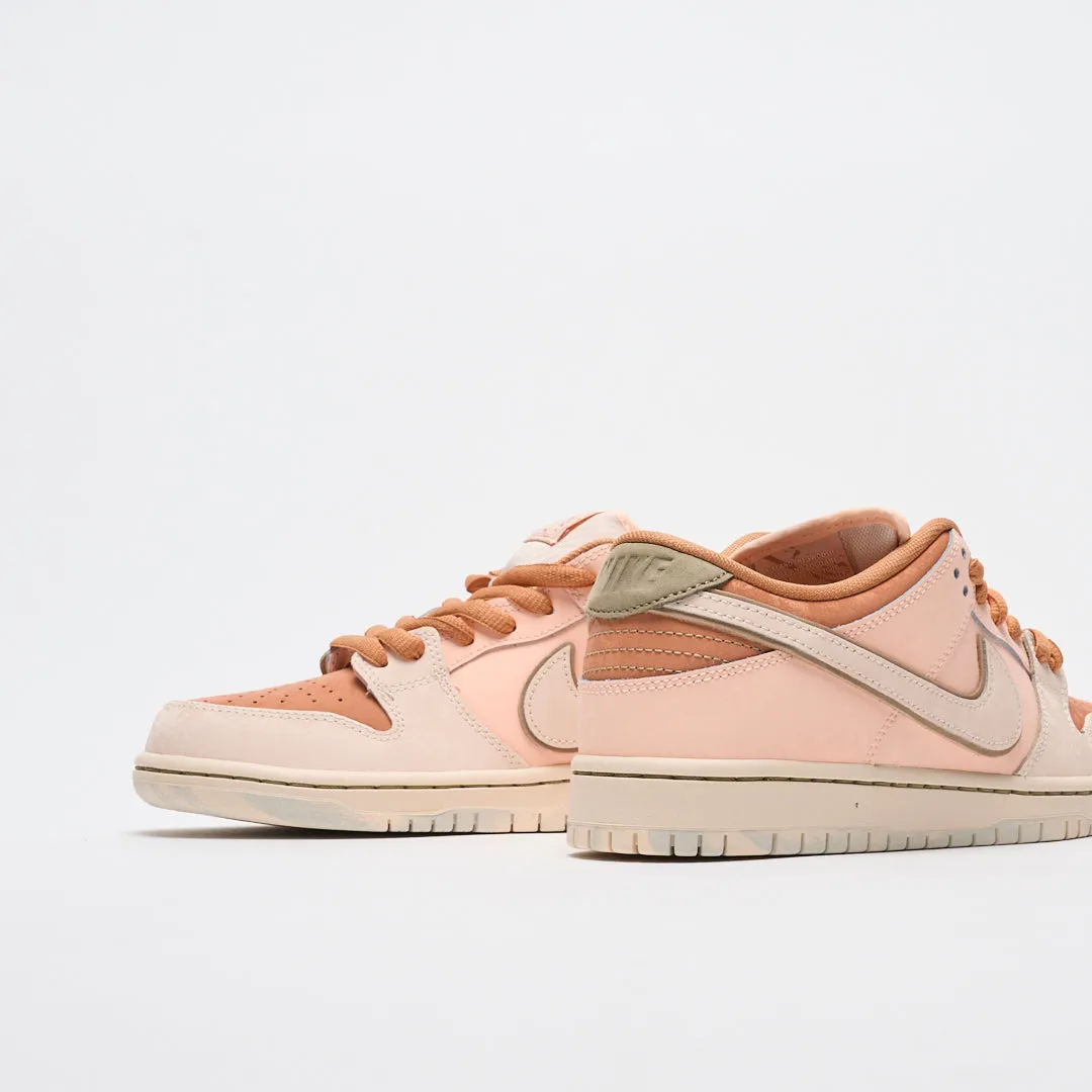 Nike SB - Dunk Low Premium Trocadero Gardens (Amber Brown/Guava ice)