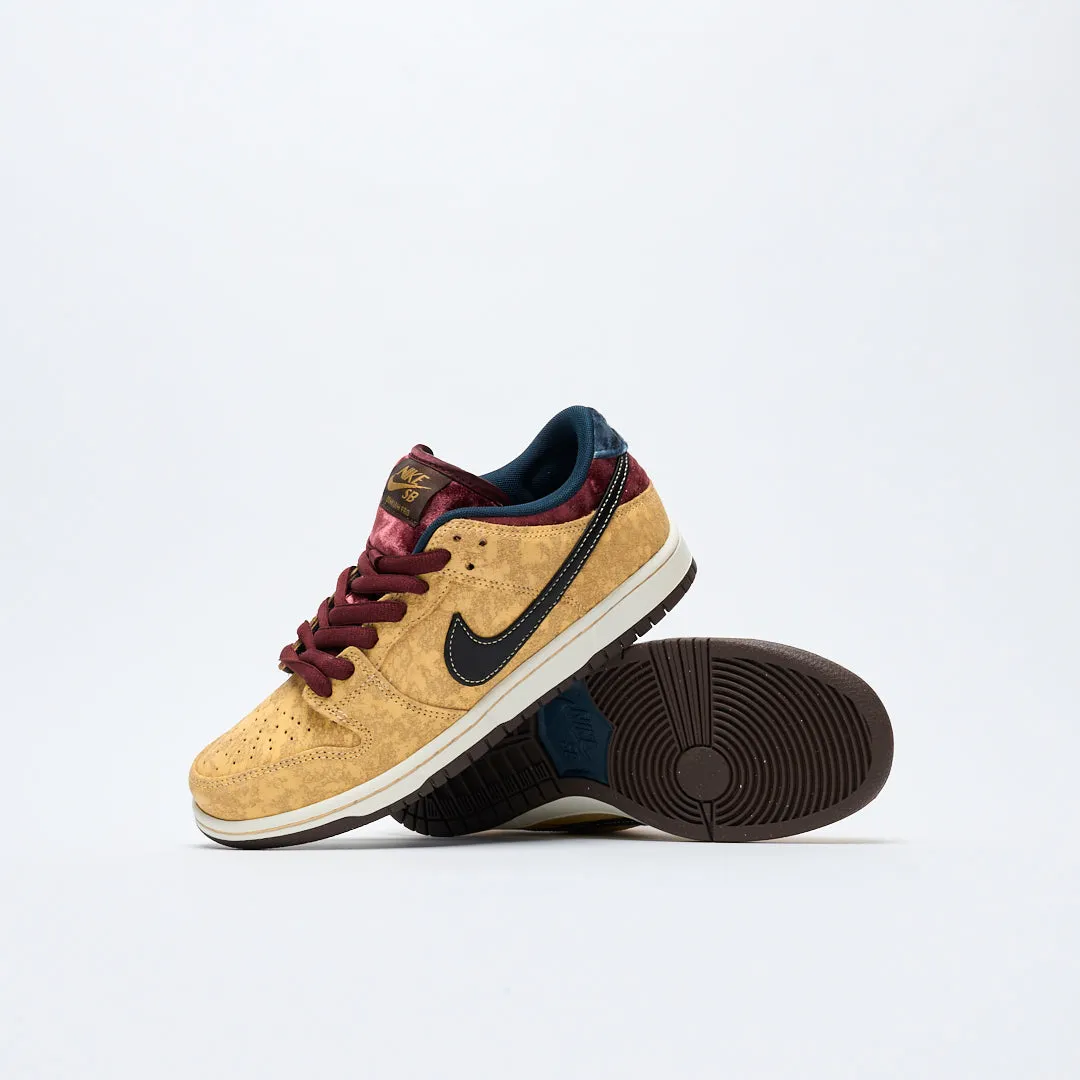 Nike SB - Dunk Low Pro City of Cinema (Celestial gold/Black-Dark Team Red)