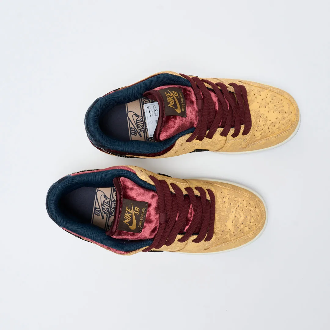 Nike SB - Dunk Low Pro City of Cinema (Celestial gold/Black-Dark Team Red)