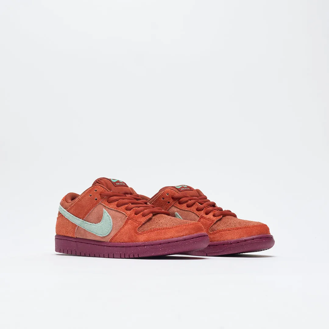 Nike SB - Dunk Low Pro Premium Mystic Red