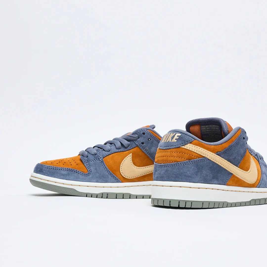 Nike SB -Dunk Low Pro (Light Carbon/Sesame-Monarch-Summit White)