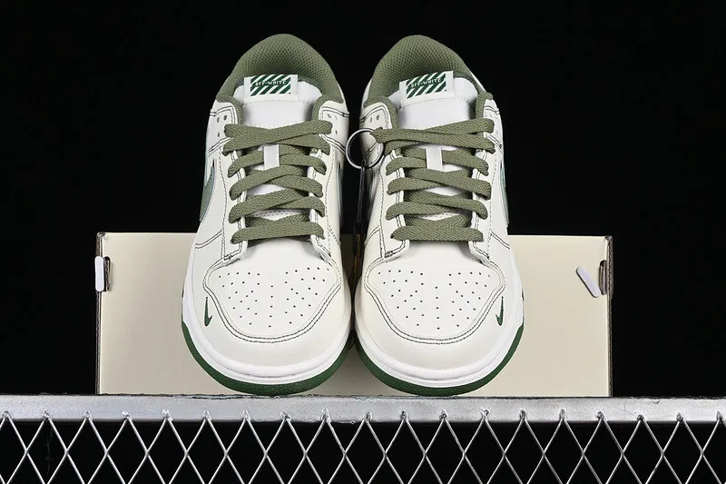 Off-White x Nike SB Dunk Low White Green DJ2024-002