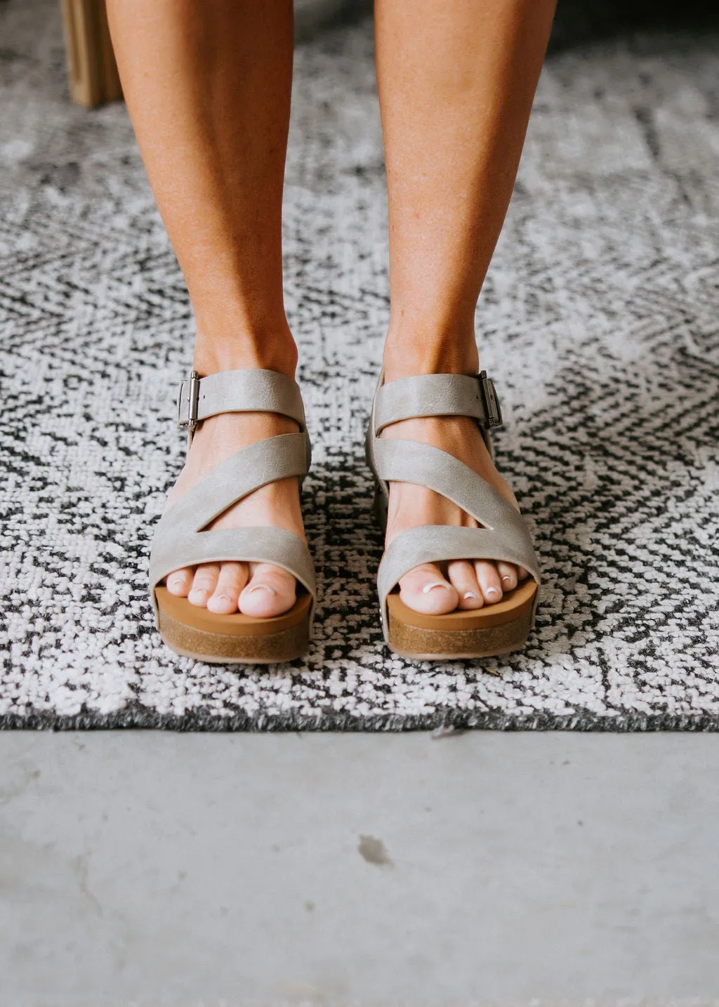 Shayne Sandals by Very G