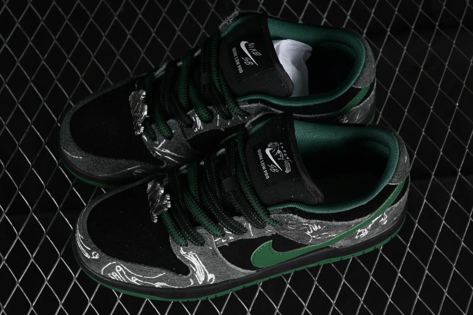 There Skateboards x Nike SB Dunk Low Black Gorge Green White HF7743-001